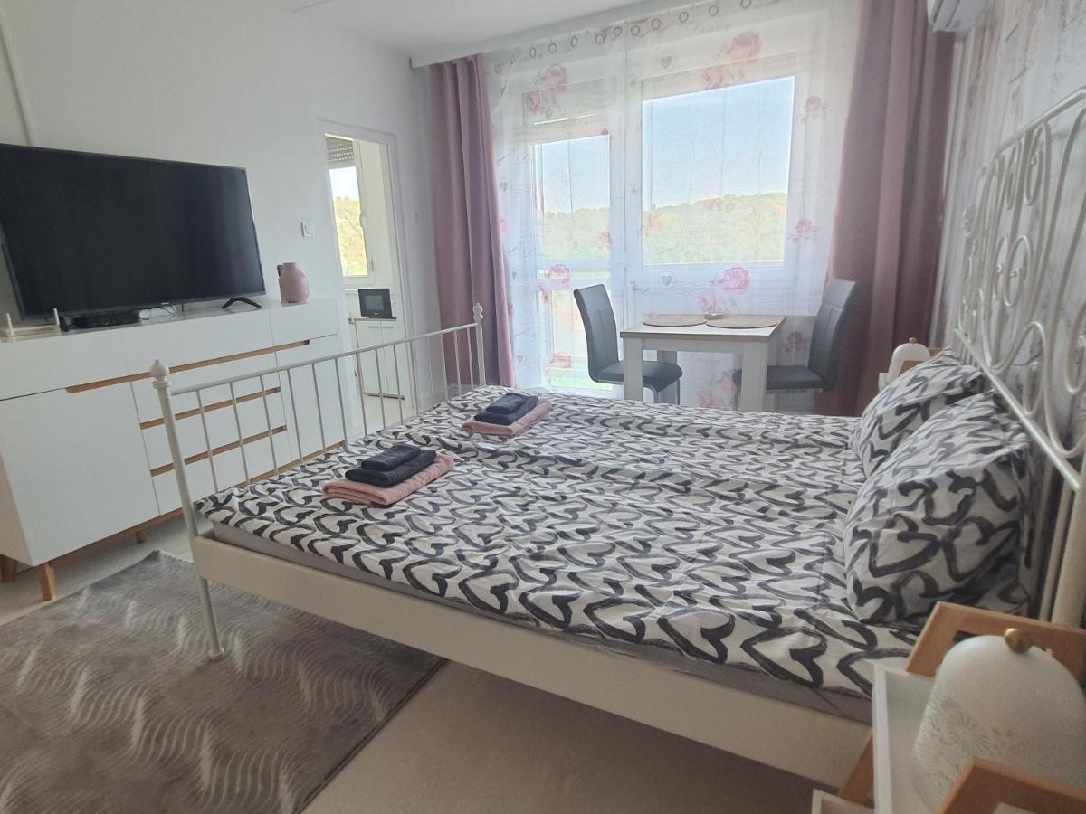 Hegyalja Apartman Miskolc Exterior foto