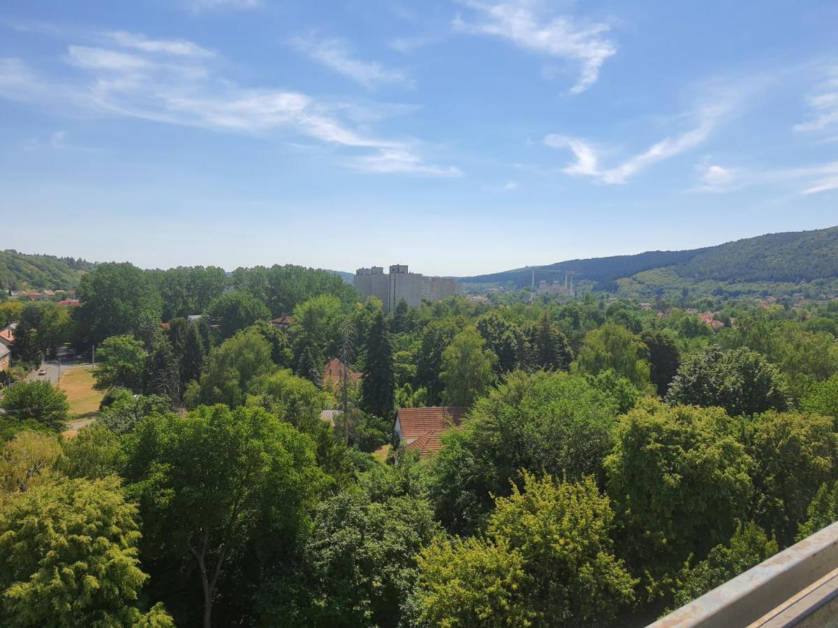 Hegyalja Apartman Miskolc Exterior foto